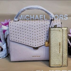 Michael kors purse hand shoulderbag crossbody. Set